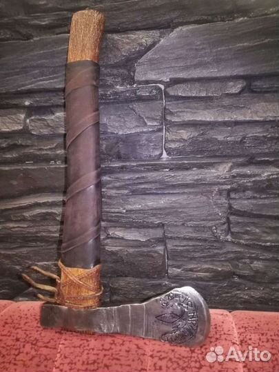 Старинный топор