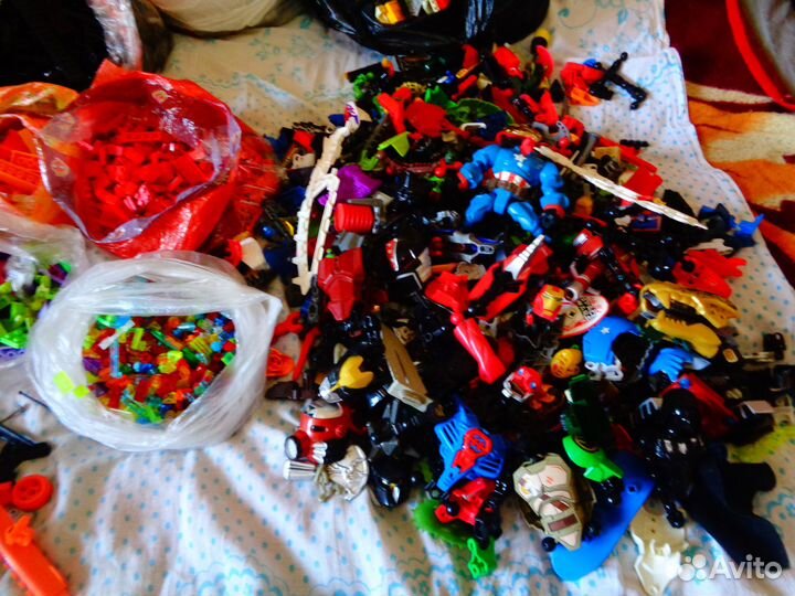 Лего россыпь 23 кг. (лего френдс)