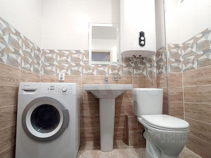 3-к. квартира, 80 м², 1/15 эт.