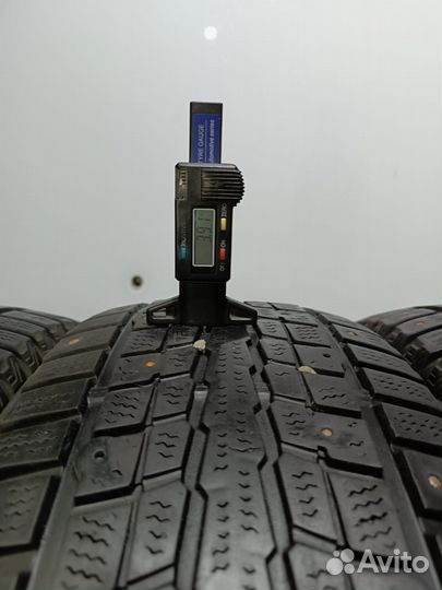 Dunlop SP Winter Ice 01 215/65 R16