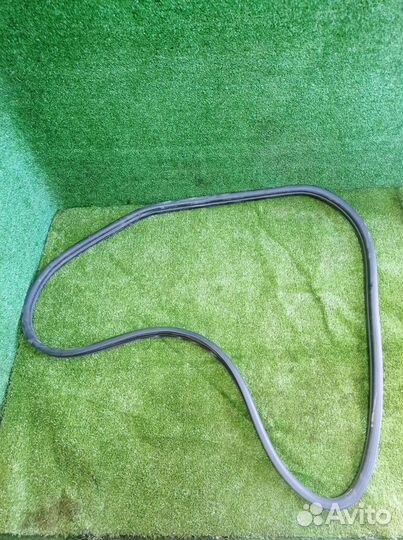 Уплотнитель передней левой двери фиат альбеа