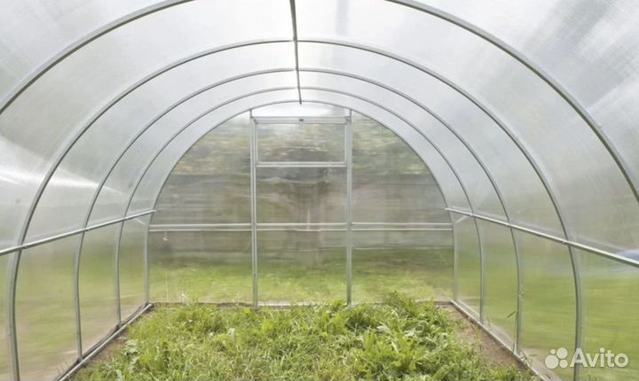 Теплица с поликарбонатом