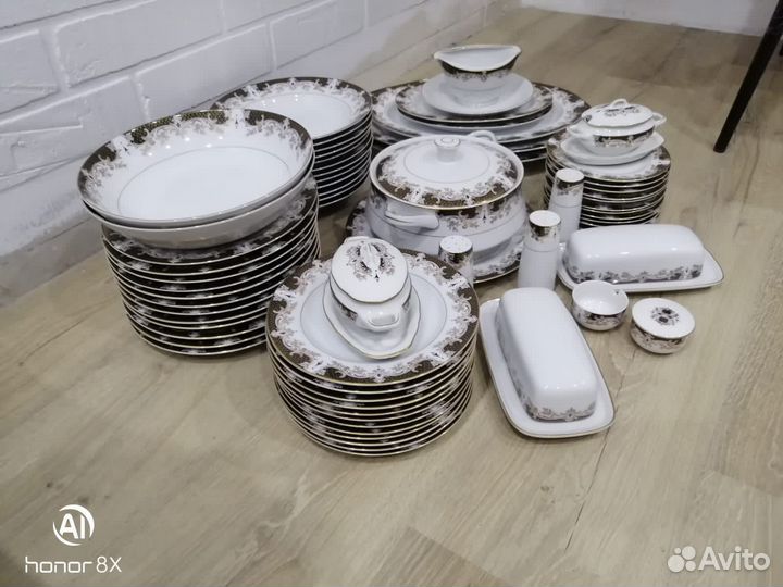 Столовый сервиз новый