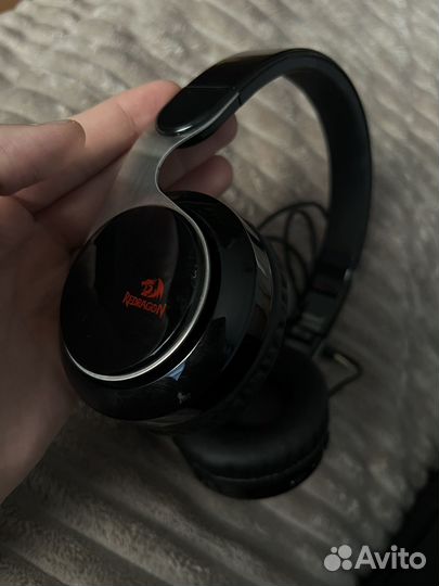 Наушник red dragon