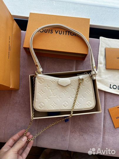 Сумка louis vuitton pochette easy pouch on strap