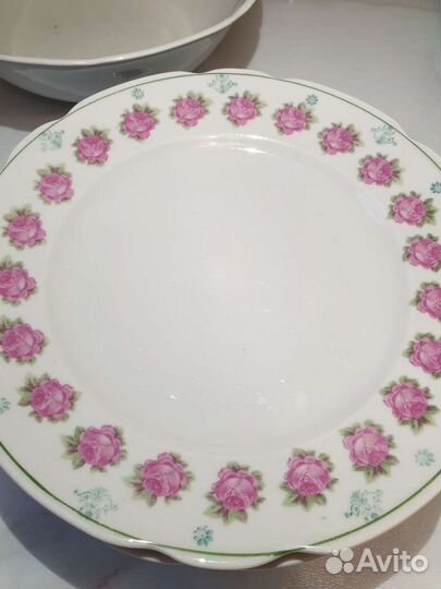 Набор столовой посуды тарелки и салатник Дулево