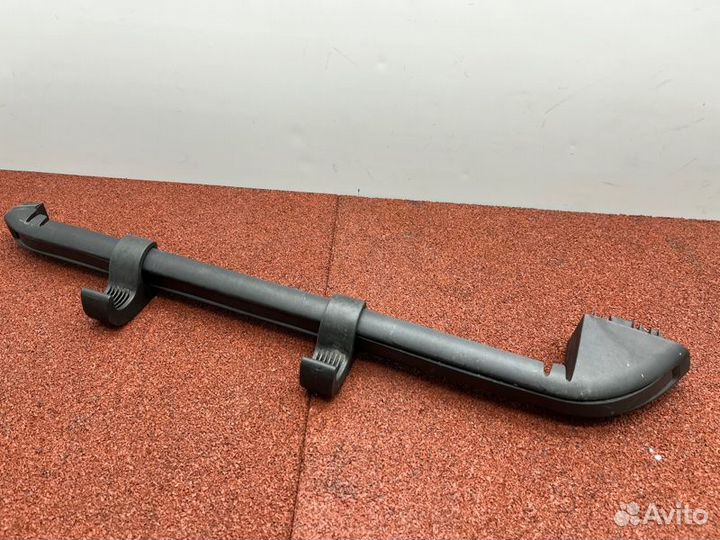 Крепление в салоне левое Skoda Kodiaq NS7