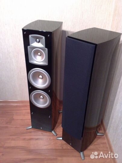 Топовые в серии Yamaha NS-777 без твитера