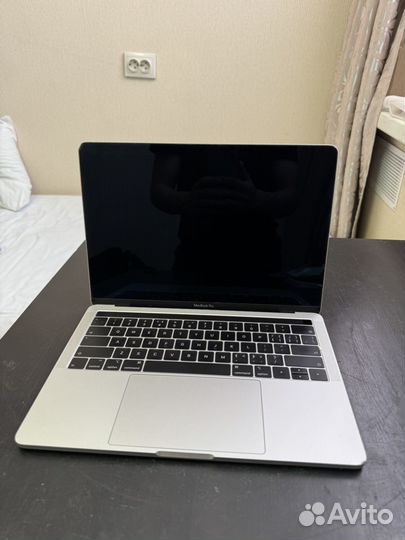 MacBook Pro 13 2019, 128 гб, Core i5, 1.4 ггц, 8гб