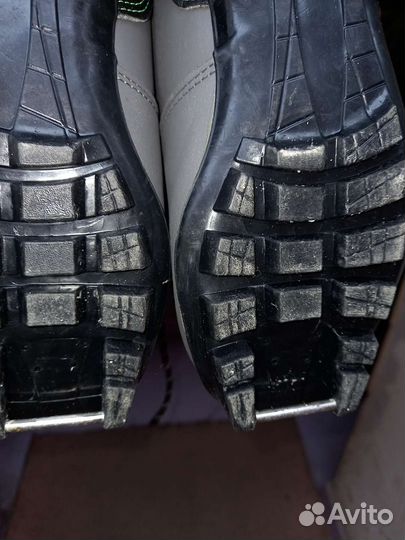 Лыжные ботинки