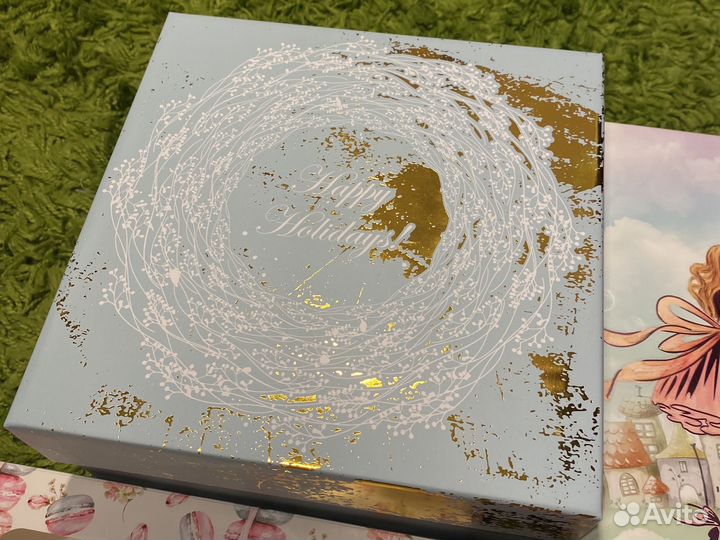 Подарочные коробки