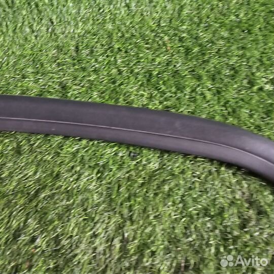 Уплотнитель капота BMW F20 1-serie