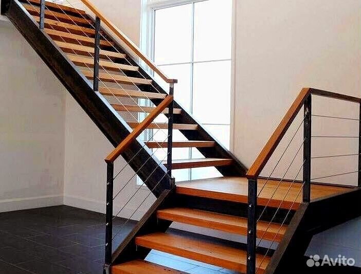 Лестница на металлокаркасе под ключ