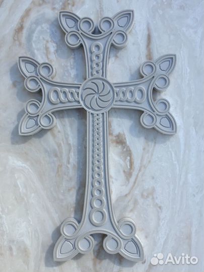 Кресты и таблички на памятники