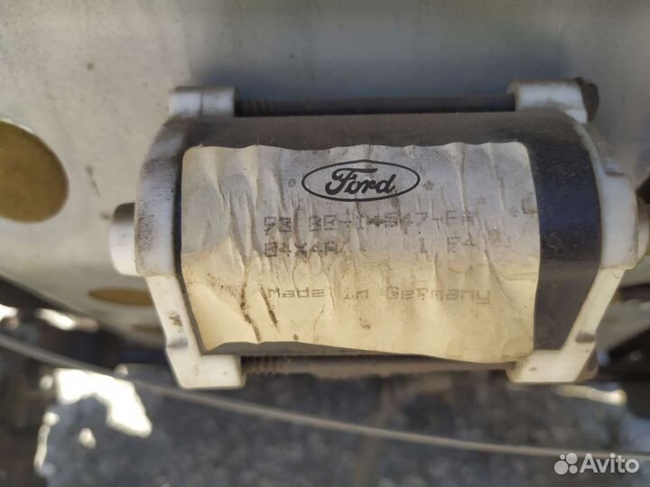 Сиденье переднее водительское ford