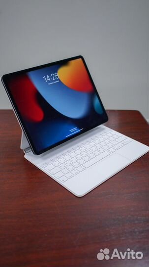 Apple iPad pro 12.9 (5-го поколения) 256гб на wifi