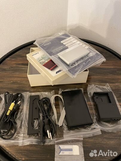 Цифровой фотоаппарат Sony cyber shot