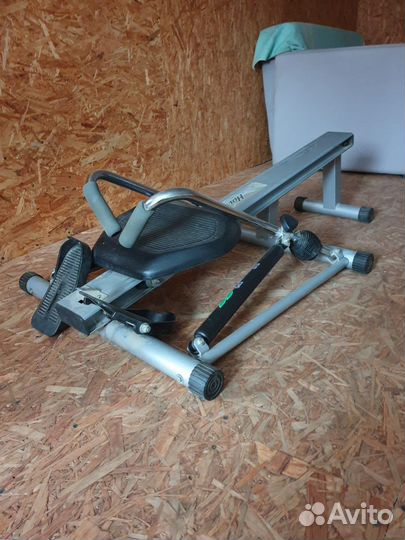 Гребной тренажер