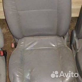 Снятие и установка переднего сиденья в автомобиле Ford Focus 2
