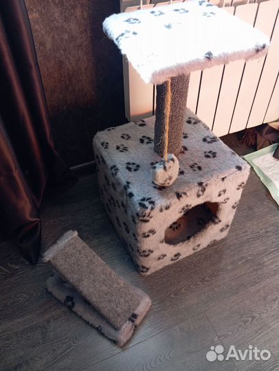 Домик для котов с когтеточкой