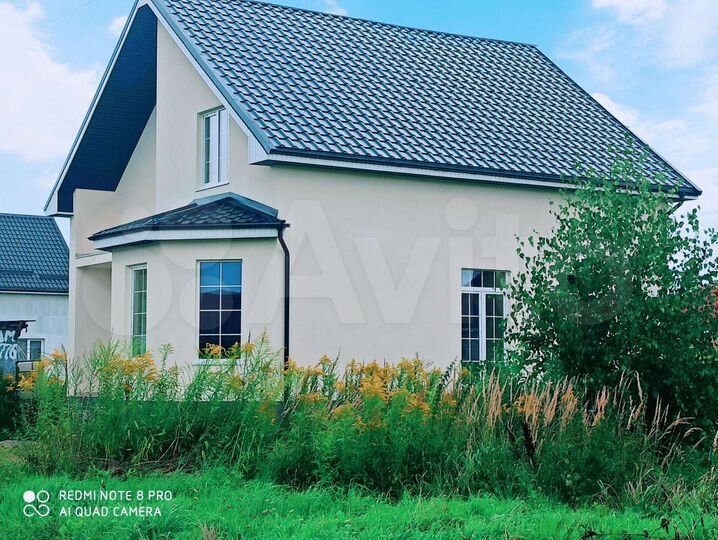 Дом 195 м² на участке 6 сот.