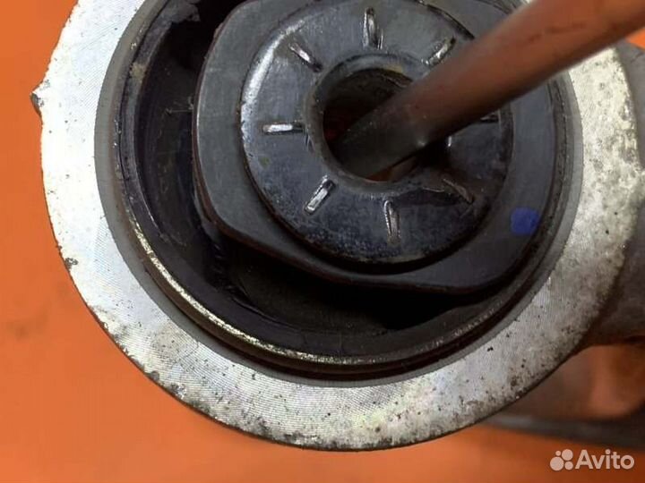 Рычаг подвески нижний передний правый Cadillac Cts