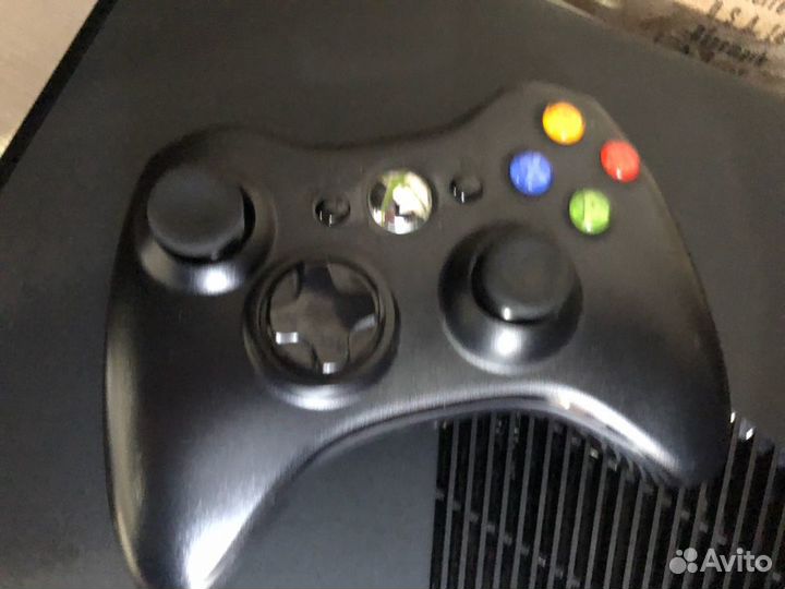 X-Box 360 Slim Freebooth 500gb + 108 игр