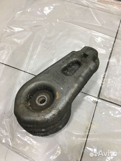 Натяжитель ремня