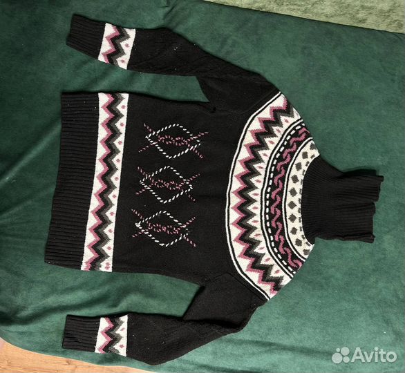 Отдам даром женские вещи