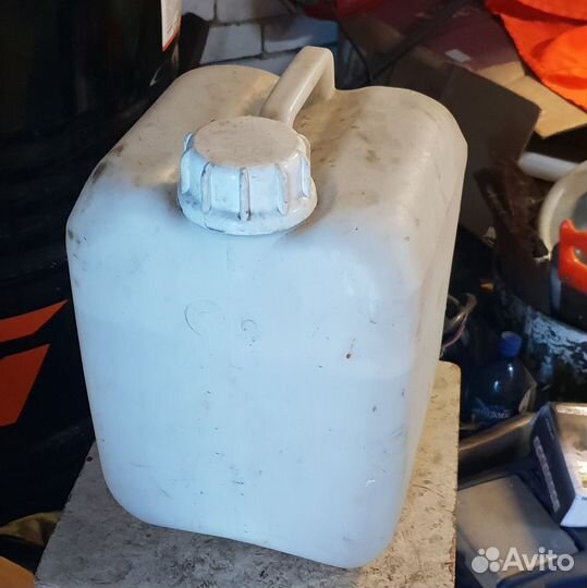 Канистра пластиковая 10 литров