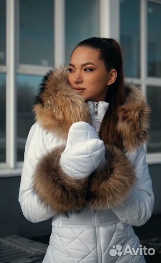 Зимний комбинезон женский с мехом белый