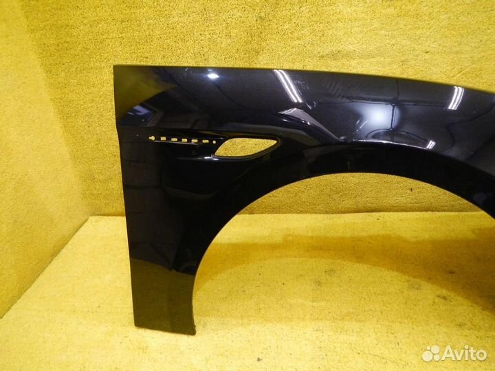 Крыло переднее правое Bentley Flying Spur