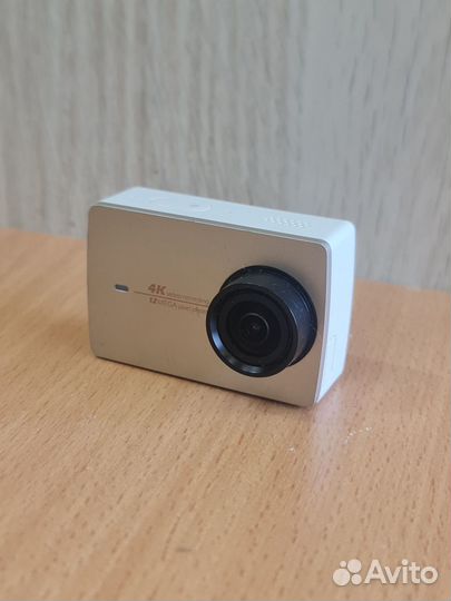 Экшн камера / видеорегистратор Xiaomi Yi 4K