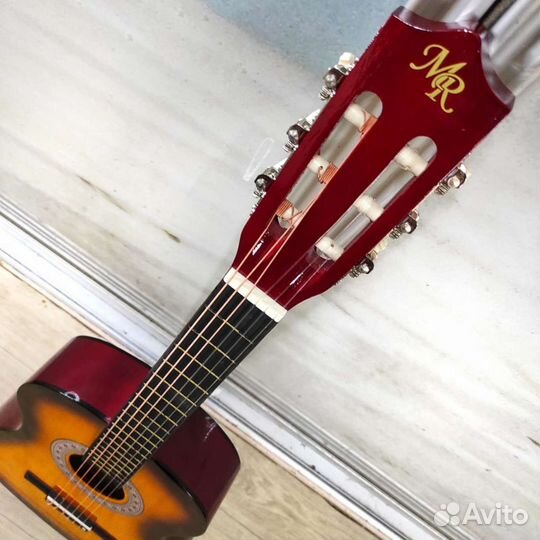 Гитара новая классическая 3/4 с нейлоновыми струна