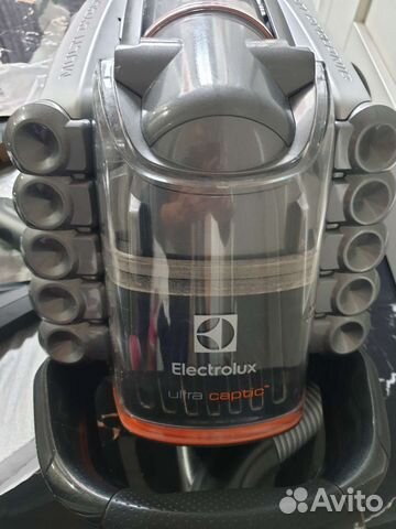 Пылесос Electrolux Ultra Captive EUC98TM