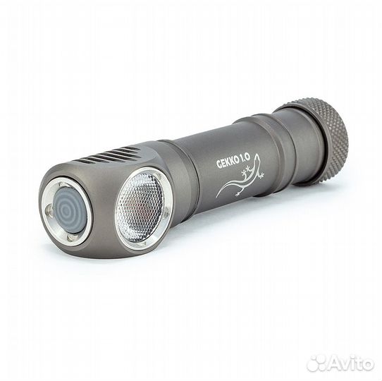 Фонарь яркий луч YLP 