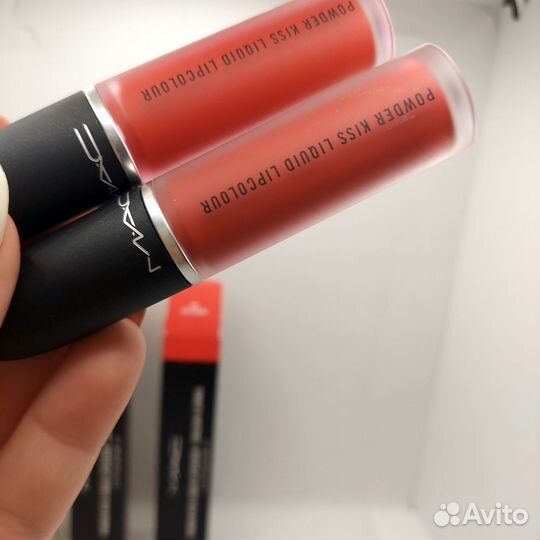 MAC жидкая помада powder kiss 987 и 975