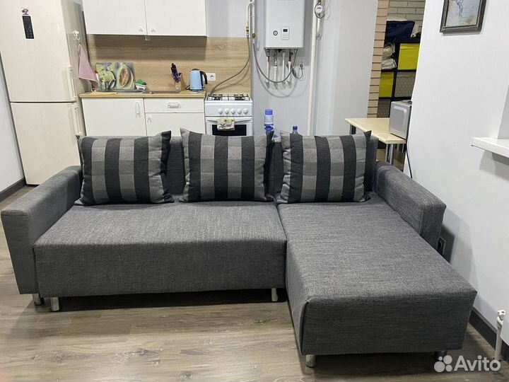 Диван угловой б/у