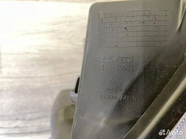 Фара левая на Suzuki SX4 II 16-22 галоген новая