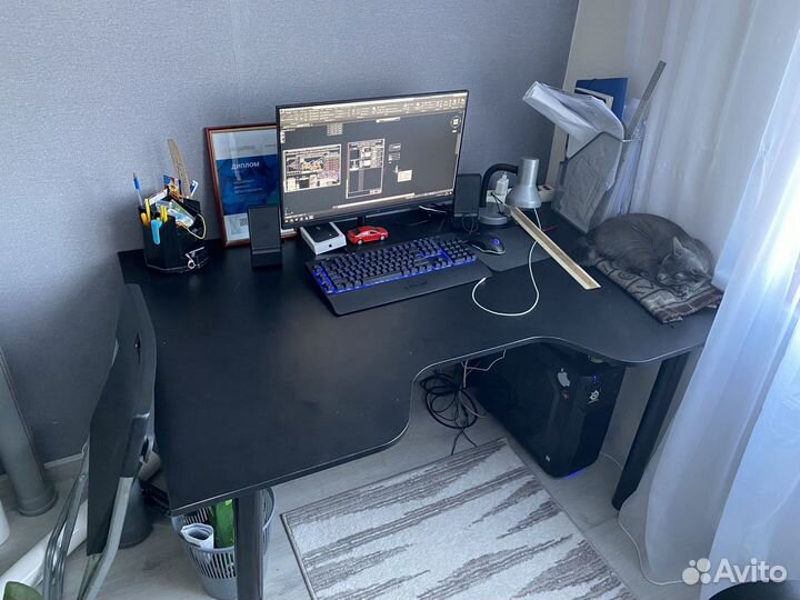 Стол игровой