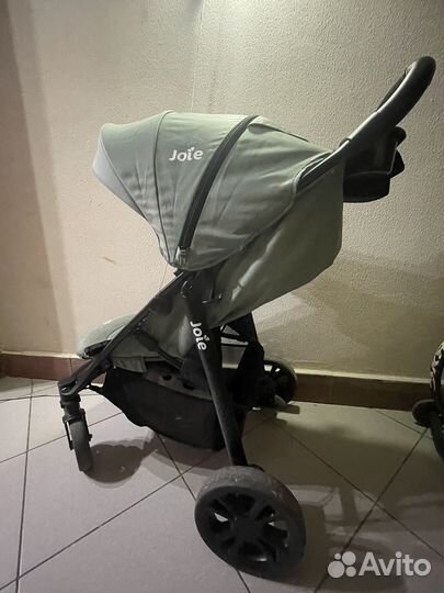 Прогулочная коляска joie