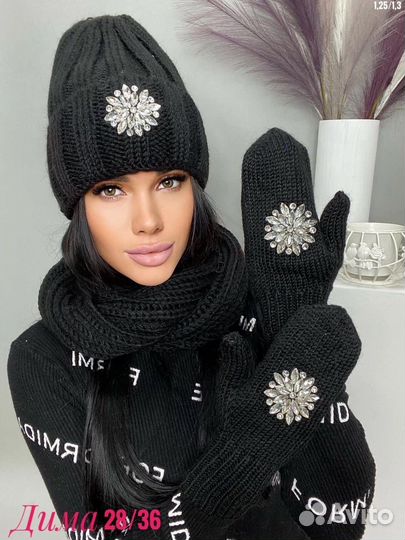 Комплект шапка хомут и варежки