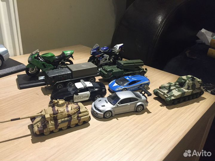 Модели машин,танков и мотоциклов