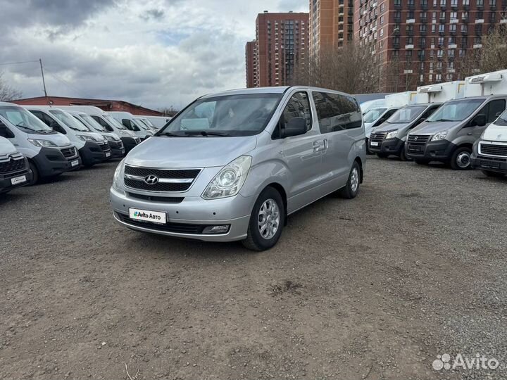 Hyundai Grand Starex микроавтобус, 2010