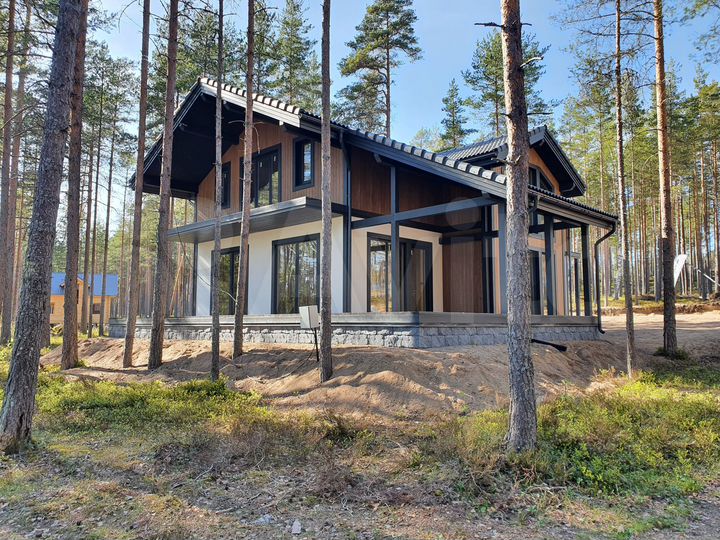 Дом 257 м² на участке 12,5 сот.