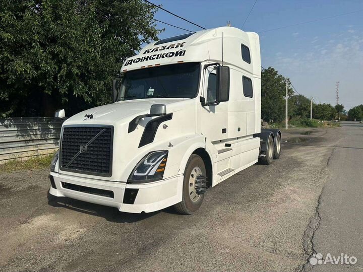 Volvo VNL 64T, 2008