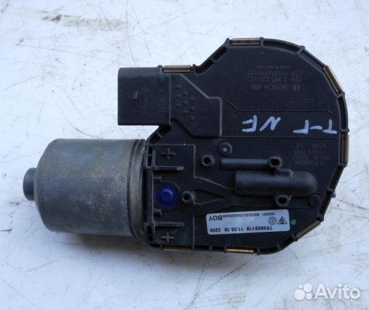 Моторчик стеклоочистителя передн VW Touareg 2011