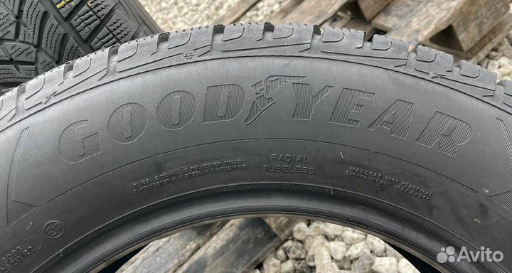 Goodyear UltraGrip Performance SUV Gen-1 235/65 R17