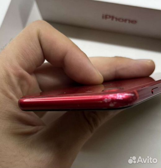 Телефон iPhone 8