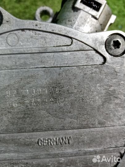 Насос вакуумный Audi A6 4F C6 BDX (2.8) 2008